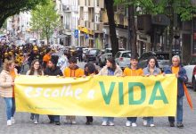 Photo of Cerca de 350 pessoas caminharam em Viseu “por uma vida cada vez mais respeitada”